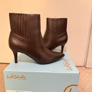 Life Stride Dark Brown Heeled Boots